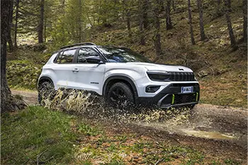 Unveiling the Adventure-Ready Jeep Avenger 4xe Image