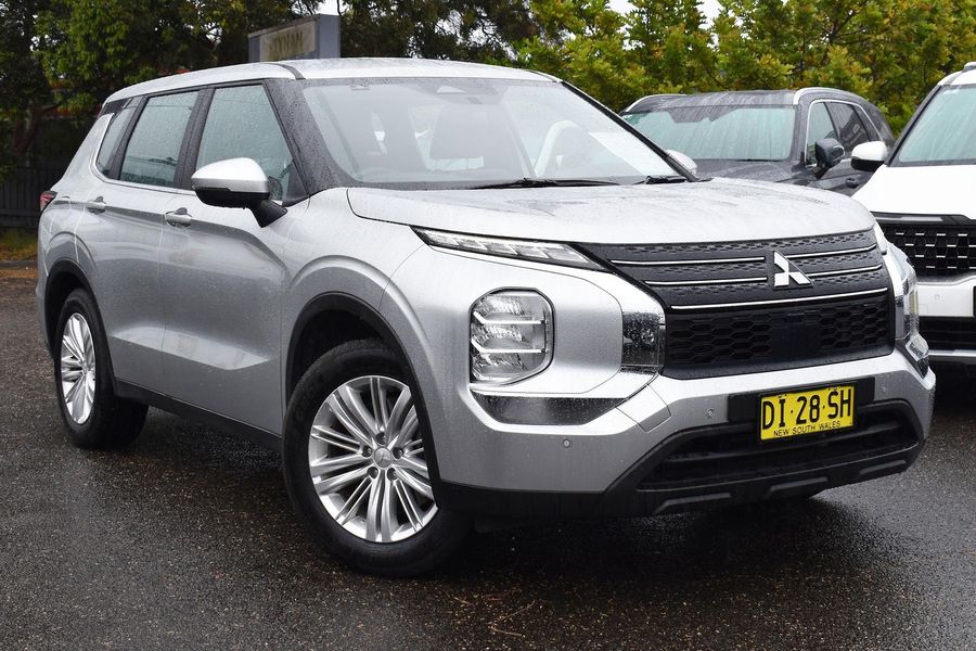 2023 Mitsubishi Outlander ES ZM Auto 2WD MY23 Photo 1